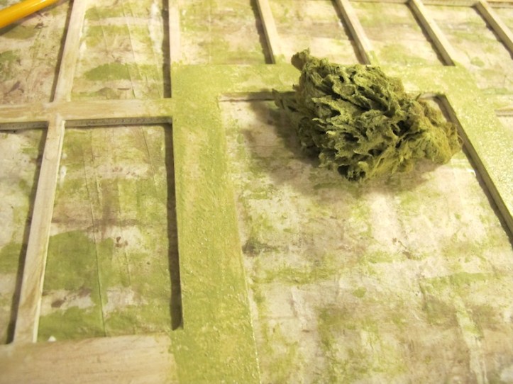 Sponge off some paint by dabbing it with a sponge