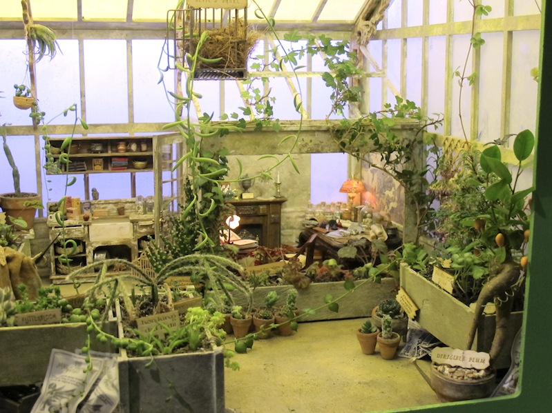 A general view of the right side of the scene.